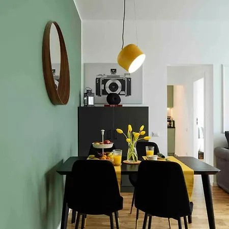 Sunny 2br Flat - Location - Netflix + Balcony Lejlighed *