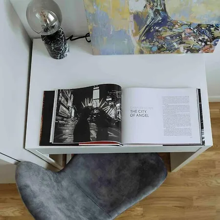 Sunny 2br Flat - Location - Netflix + Balcony