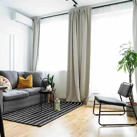 Lejlighed Sunny 2br Flat - Location - Netflix + Balcony