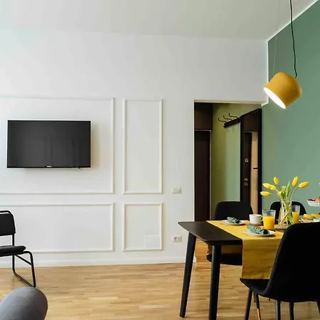 Lejlighed Sunny 2br Flat - Location - Netflix + Balcony