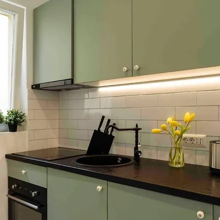 Sunny 2br Flat - Location - Netflix + Balcony Lejlighed *