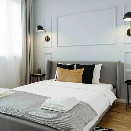 Apartment Sunny 2br Flat - Location - Netflix + Balcony Bucharest