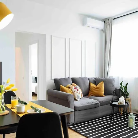 Lejlighed Sunny 2br Flat - Location - Netflix + Balcony *
