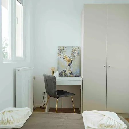Apartment Sunny 2br Flat - Location - Netflix + Balcony Bucharest