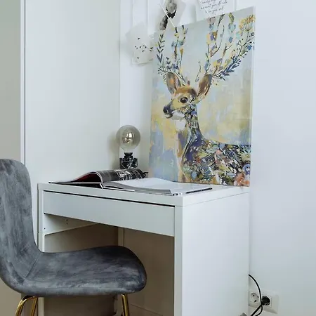Sunny 2br Flat - Location - Netflix + Balcony Bukarest