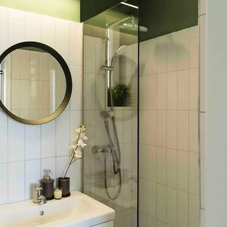 Sunny 2br Flat - Location - Netflix + Balcony * Bucharest