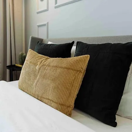 Lejlighed Sunny 2br Flat - Location - Netflix + Balcony